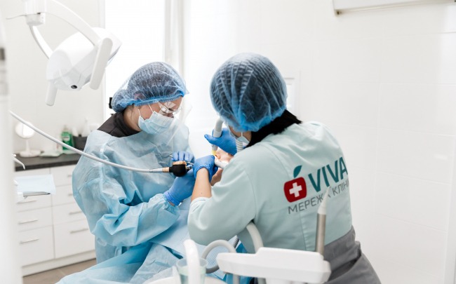 Стоматологічний центр мережі клінік Viva на Чайках