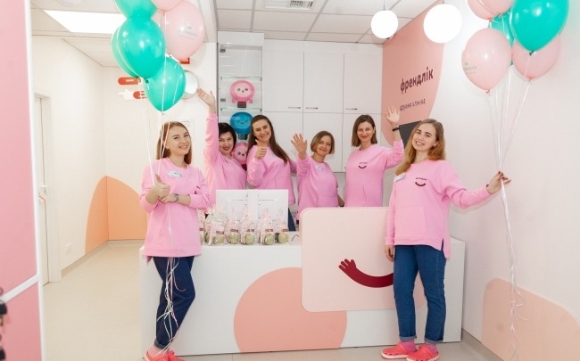 Френдлік, дитяча клініка на Каховській