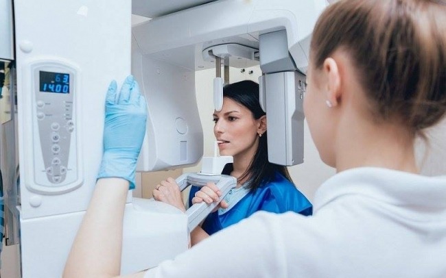 Джорно Дентале (Giorno Dentale) на Театральній