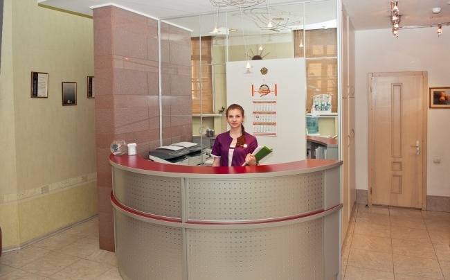 Естедентакс, стоматологія на м. Печерська