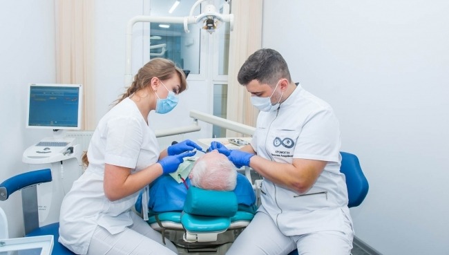 Стоматологічна клініка BurovClinic («БуровКлінік»)